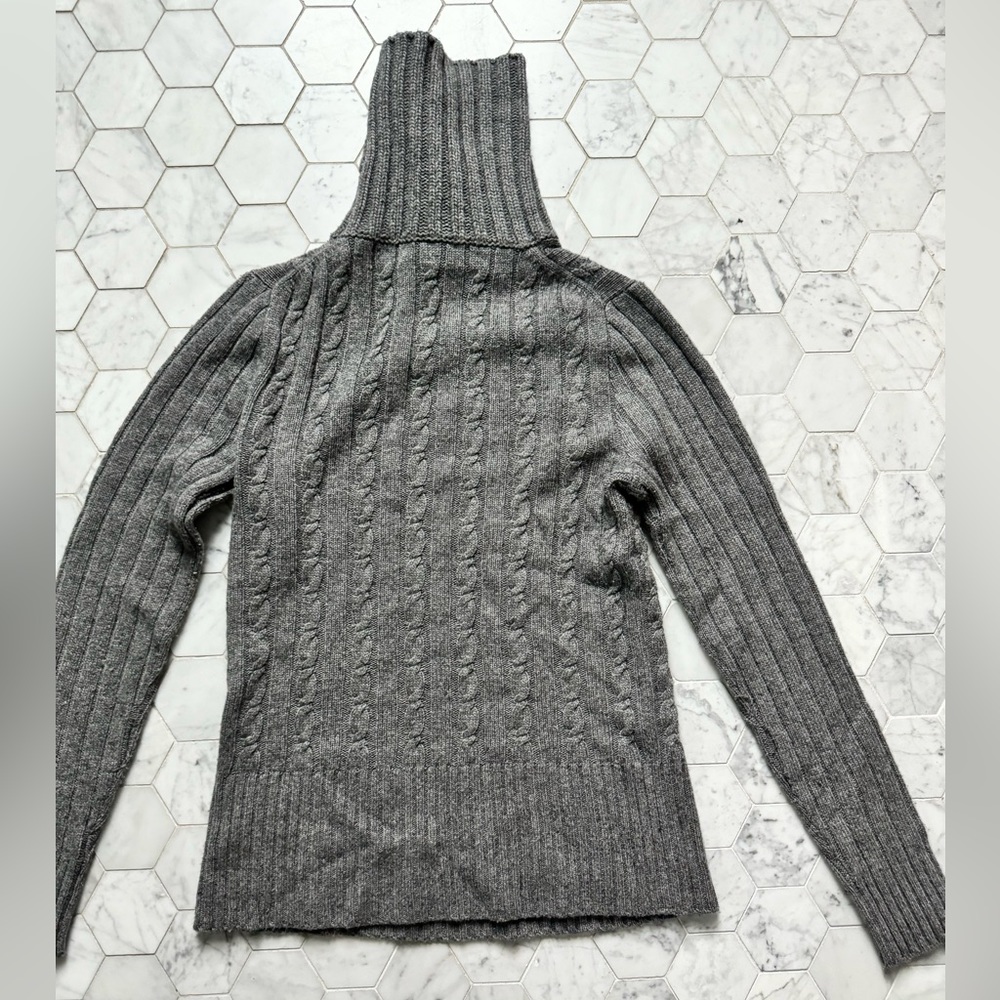 J. Crew grey turtleneck sweater, size M. Wool, Nylon and cashmere. No holes - Picture 2 of 5